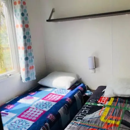 Spacieux Mobil-home 3 Avec Terrasse - Api-1-52-444