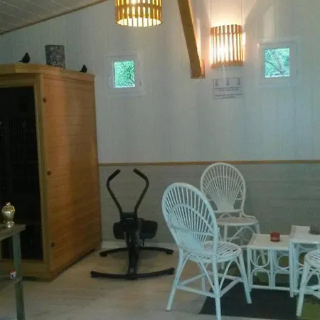 Spacieux Mobil-home 3 Avec Terrasse - Api-1-52-444 * Massillargues-Attuech