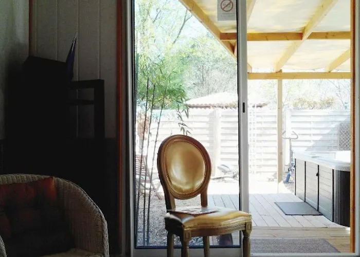 Spacieux Mobil-home 3 Avec Terrasse - Api-1-52-444 Massillargues-Attuech